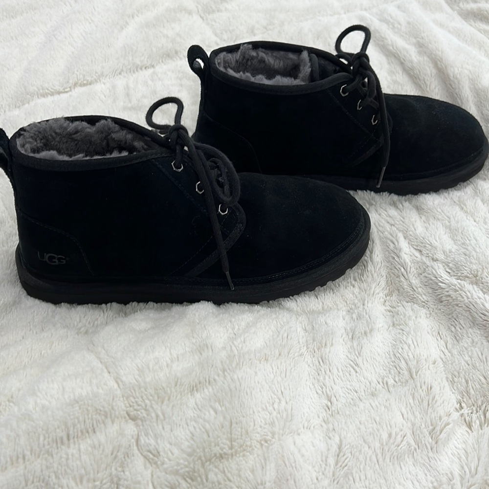 UGG Neumel Boot sz 10